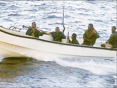tàu đánh cá Shiuh Fu 1 (Đài Loan) cùng 26 thuyền viên bị cướp biển Somalia bắt giữ ngày 25 - 12 tại vùng biển ngoài khơi Madagascar thuộc Ấn Độ Dương. Trên tàu cá có 12 thuyền viên Việt Nam.